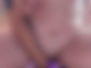 Live cam show with Gin - Gagging on pussylord.com