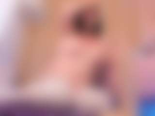 Live cam show with Gin - Shaved Pussy on sexytreat.net
