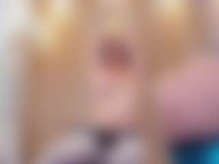 Live cam show with Gin - Dildo Or Vibrator on Camsoda