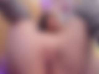 Live cam show with Gin - BBW Mature on Camsoda
