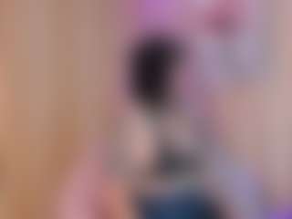 Live cam show with Gin - Twitter on Camsoda