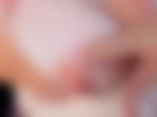 Live cam show with Gin - Twitter on Camsoda