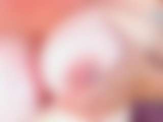 Live cam show with Gin - Flirt MILF on Uber Horny