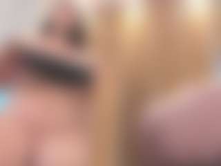 Live cam show with Gin - Deepthroat on Camsoda