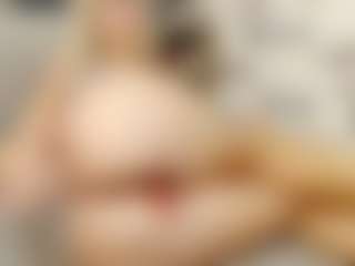 Live cam show with sweetdaiana23 - HD on Milf Play