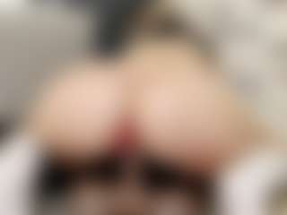 sweetdaiana23's Live Sex Cam Show