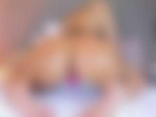 Live cam show with Ahincale - Public on StripNow