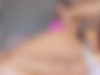 Live cam show with Ahincale - Athletic on StripNow