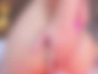 Live cam show with Ahincale - Athletic Shaved Pussy on Gym Cam Girls