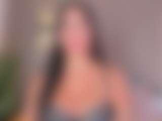 Live cam show with Ahincale - White Curvy on Lustler | colombia