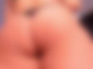Live cam show with EMMA FERNANDEZ - Spank on crypto-cams