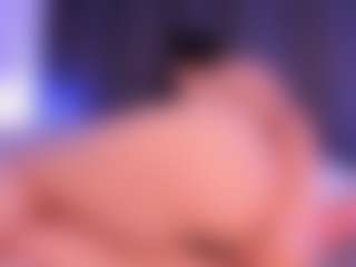 Live cam show with EMMA FERNANDEZ - Brown Eyes Teen (18+) on Camsoda