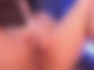 Live cam show with EMMA FERNANDEZ - Fingers on Milfs Live