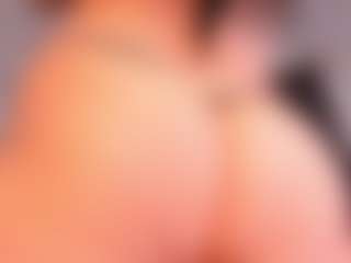Live cam show with EMMA FERNANDEZ - BBW Squirt on camtv