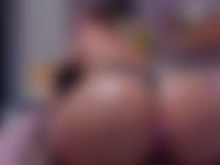 Live cam show with MyraPAWG - Green Eyes on Camsoda