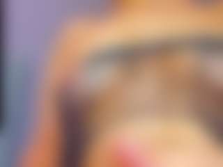 Live cam show with MyraPAWG - Latina on madthumbs
