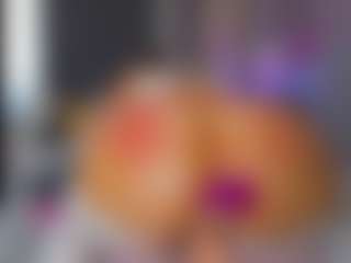 Live cam show with MyraPAWG - Green Eyes on crypto-cams