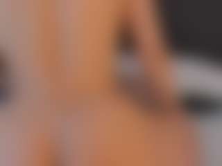 Live cam show with Karla Hudsson - Barelylegal on Chatstar