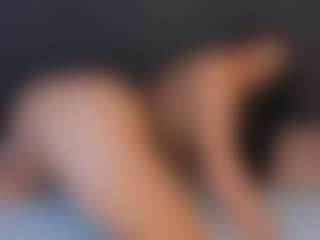 Live cam show with Karla Hudsson - Curvy MILF on liverealitysex.com