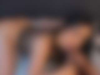 Karla Hudsson MILF webcam performer live streaming