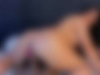 Live-Cam-Show mit Karla Hudsson - Tease auf Camsoda