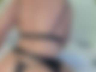 Live cam show with Karla Hudsson - Big Tits MILF on TeamSkeetLive
