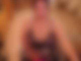 Live cam show with LauraRuth - Brown Hair on Camversity