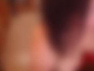 LauraRuth MILF webcam performer live streaming