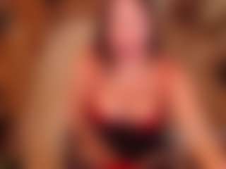 Live cam show with LauraRuth - Curvy Middle Aged on Camsoda