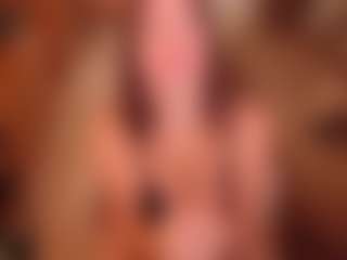 Live cam show with LauraRuth - Squirt on Dare Cams