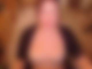 Live cam show with LauraRuth - Handjob on Uber Horny