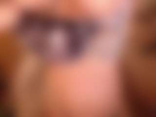 Live cam show with LauraRuth - Dildo Or Vibrator MILF on Latina Girls