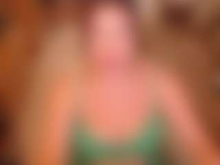 Live cam show with LauraRuth - Foot Fetish Brown Hair on liverealitysex.com