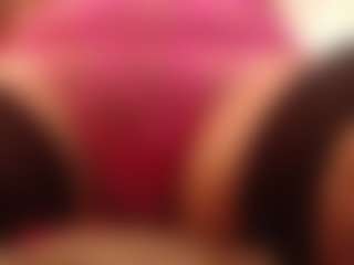 LauraRuth MILF webcam performer live streaming