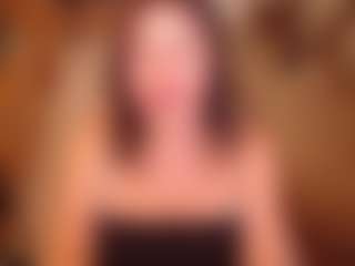 Live cam show with LauraRuth - Petite MILF on Camsoda