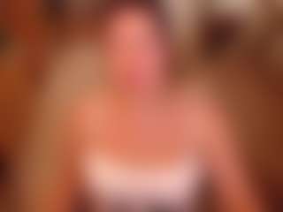 Live cam show with LauraRuth - Toys Middle Aged on SquirtSoMuch