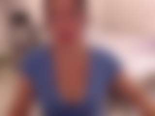 LauraRuth MILF webcam performer live streaming