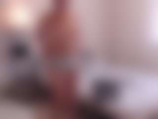 Live cam show with LauraRuth - Sexwebcam Mature on LiveSexCams6