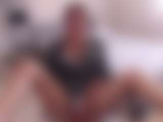 Live cam show with LauraRuth - Bedroom Mature on TeamSkeetLive