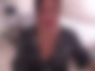 LauraRuth MILF webcam performer live streaming