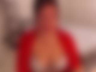 Live cam show with LauraRuth - Strip on Milfs Live