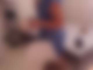 Live cam show with LauraRuth - Petite MILF on Camming Site