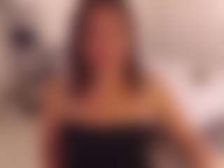 Live cam show with LauraRuth - Brown Hair MILF on Camsoda