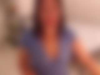 Live cam show with LauraRuth - Amateur Brown Hair on Camsoda