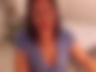 Live cam show with LauraRuth - Brown Hair on Dolls Live