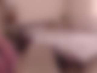 Live cam show with LauraRuth - Brown Eyes MILF on Camsoda