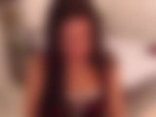 Live cam show with LauraRuth - Bedroom Mature on Latina Girls