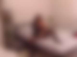 Live cam show with LauraRuth - Bedroom Mature on Sweet Sext