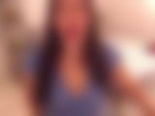 LauraRuth MILF webcam performer live streaming