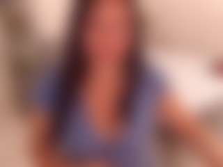 Live cam show with LauraRuth - Tease MILF on Lustler